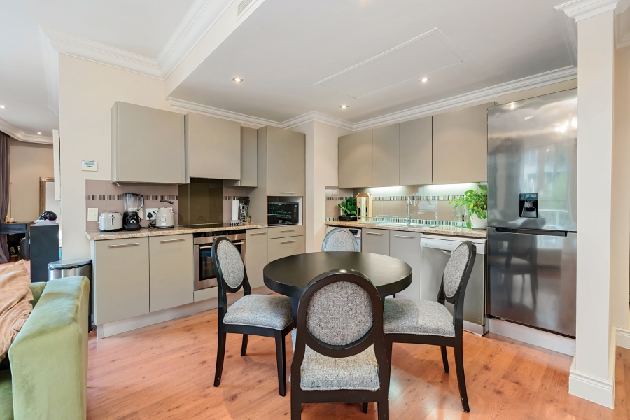 1 Bedroom Property for Sale in Green Point Western Cape